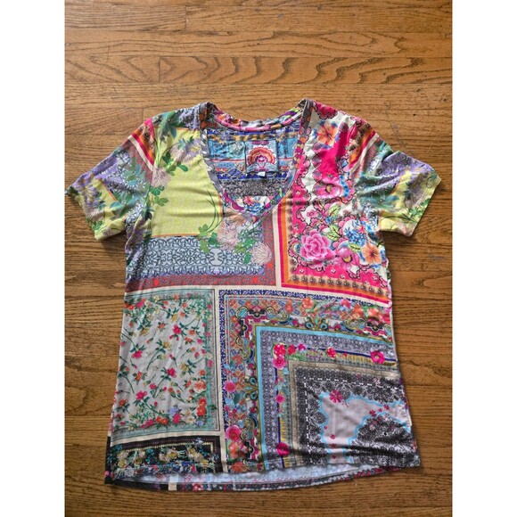 Johnny Was Floral Calloway Favorite V-Neck T-Shirt Boho Size Medium - Picture 1 of 6